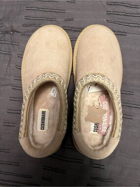 Women’s Beige Slip-On Shoes